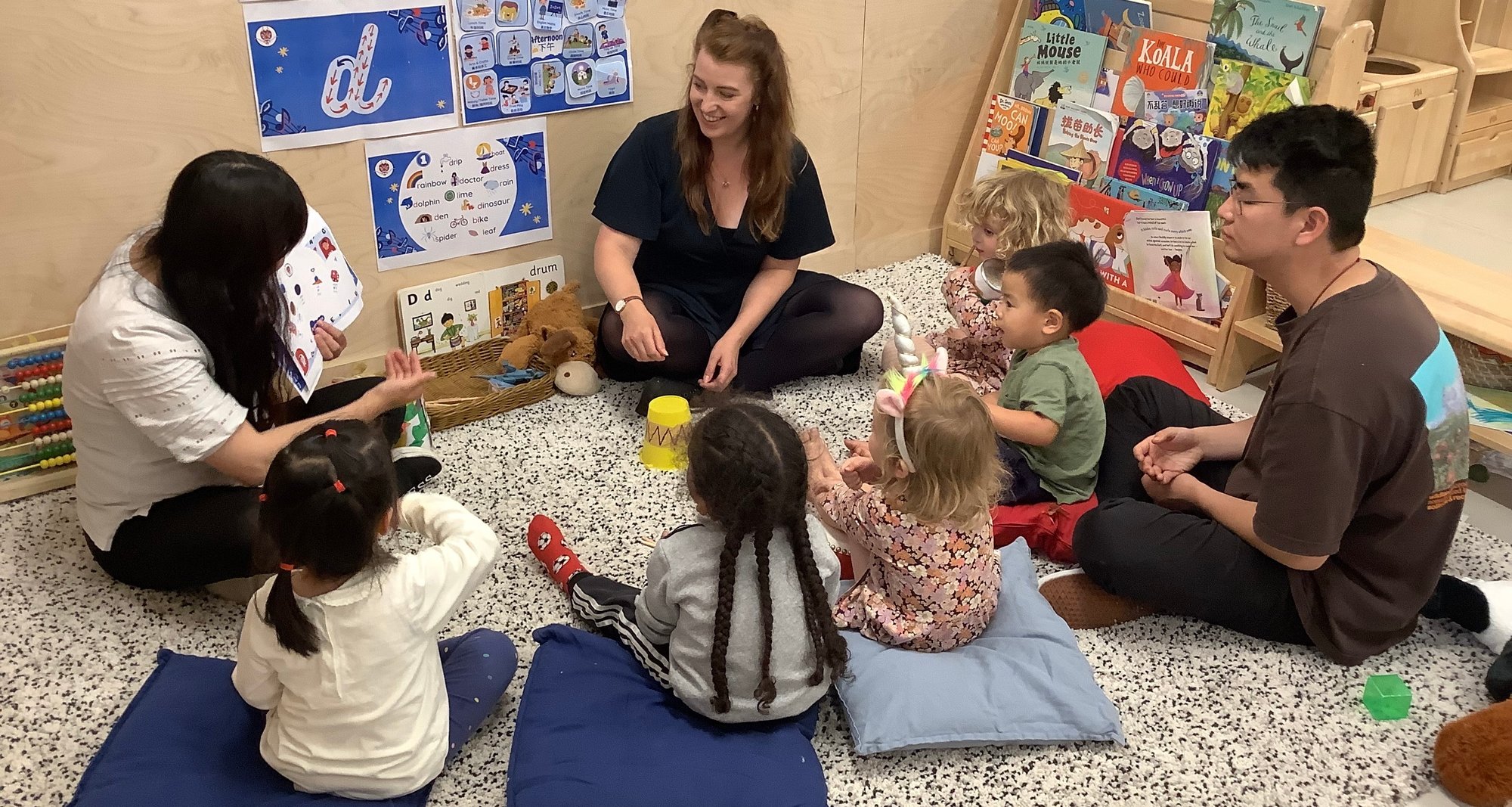Hatching Dragons Canada Water - phonics session letter d